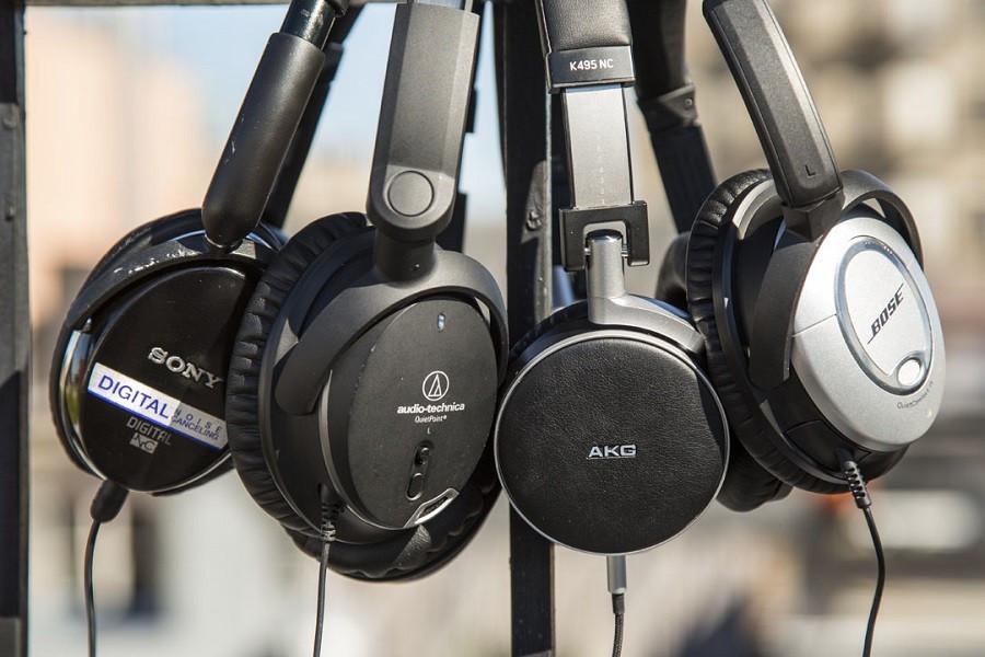 The Nuts & Bolts of Noise Cancelling Headphones