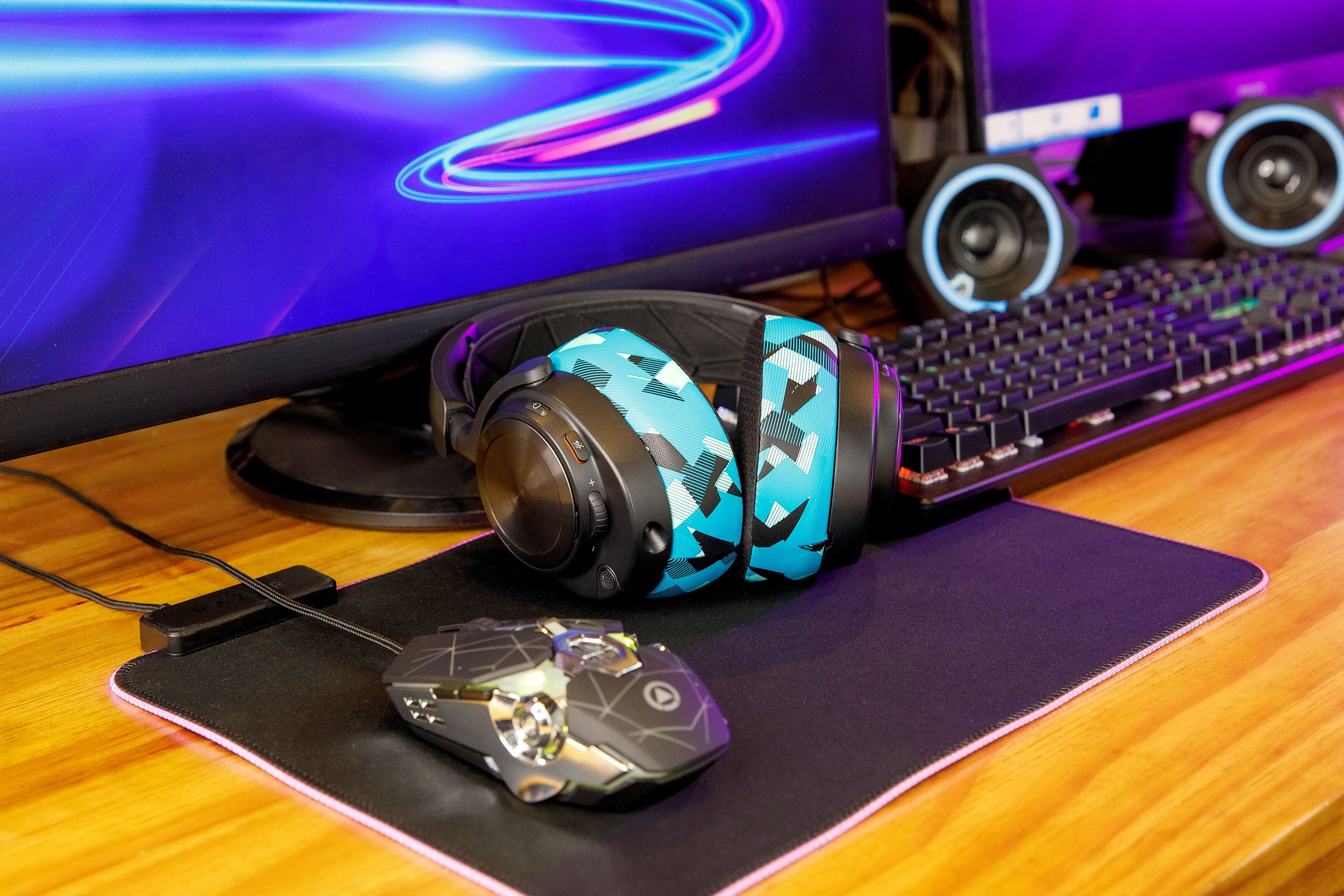 WC FreeZe Arctis Nova Pro | Cyan Prism