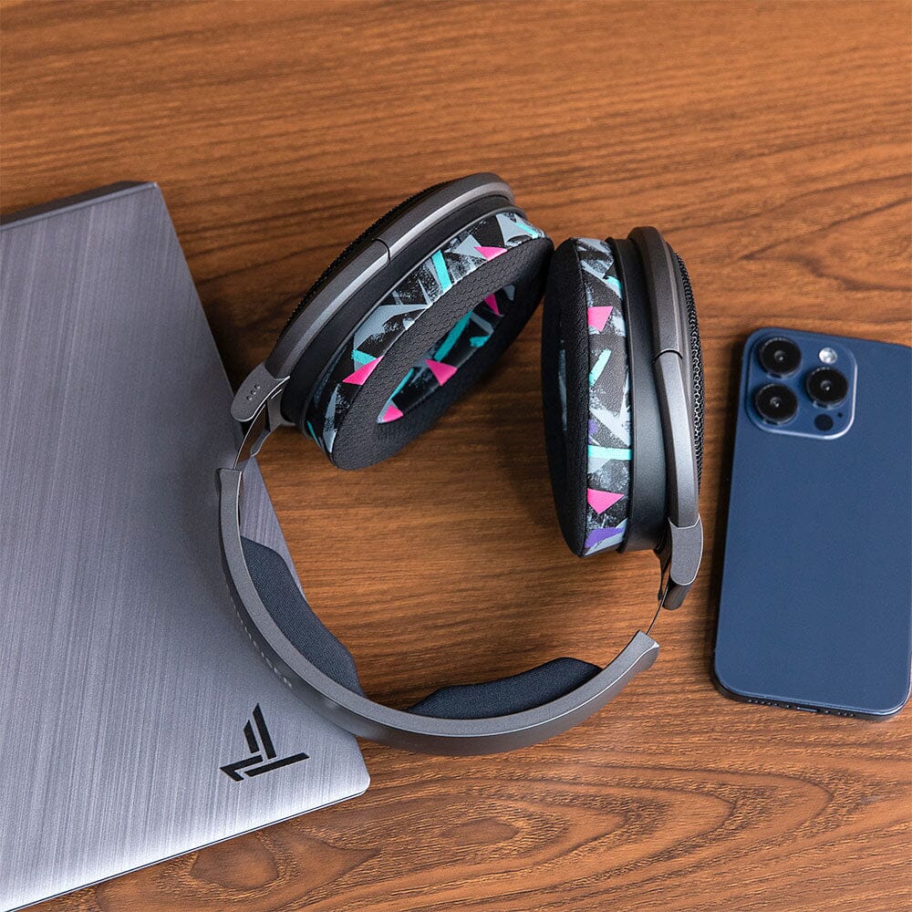 WC Freeze Sennheiser HD650 | 90s Black