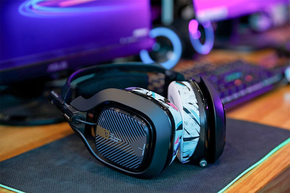 WC FreeZe A40 | 90's White