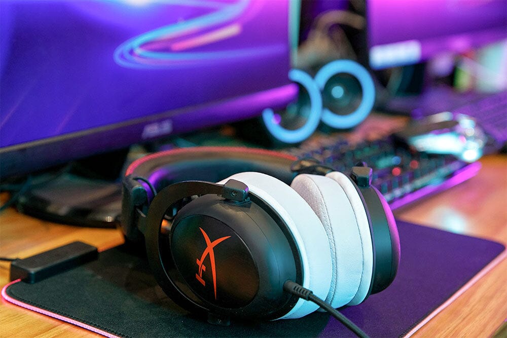 WC FreeZe - Hybrid Cooling Gel Infused Gaming Earpads | White