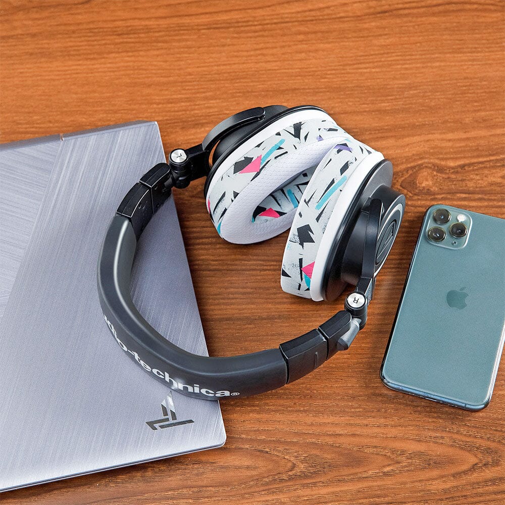 WC FreeZe - Hybrid Cooling Gel Infused Gaming Earpads | 90s White