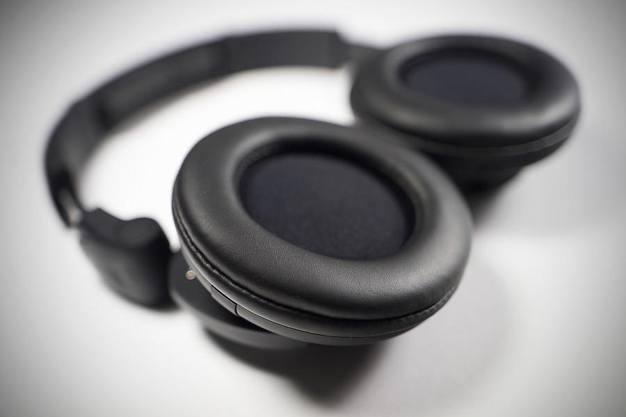 A Comprehensive Guide on How to Clean Headphone Pads