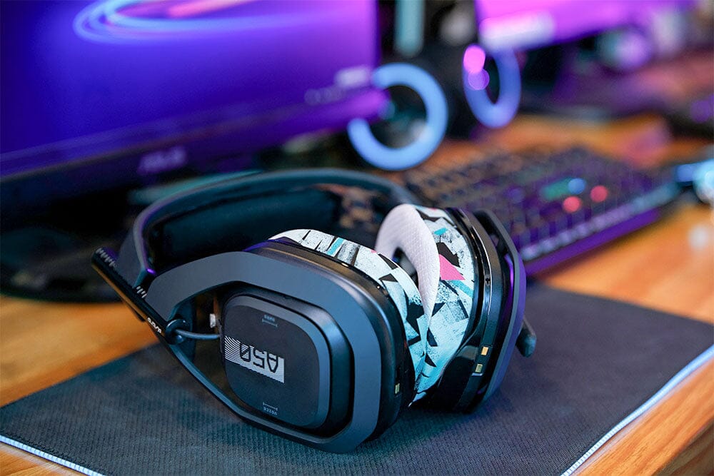 WC FreeZe A50 | 90s White